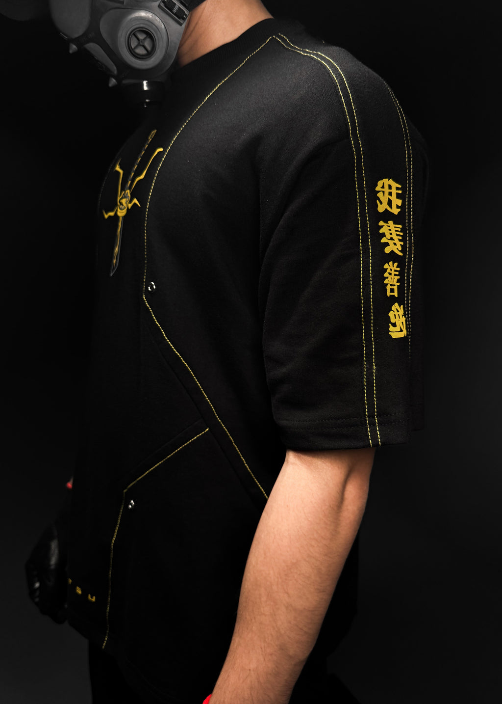 CONTRAST STITCHED / ZENITSU / OVERSIZED T-SHIRT