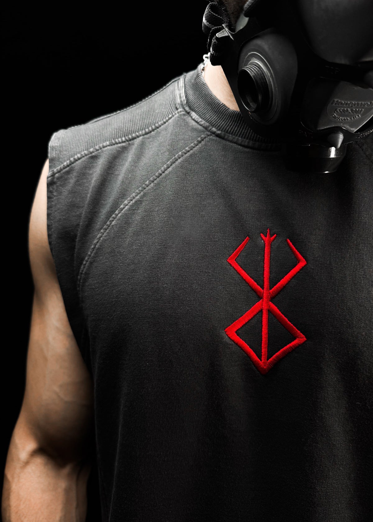 BERSERK / VEST